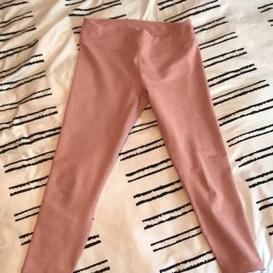 Mid rise power hold Capri